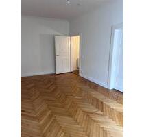 Exklusive 2-Zimmer-Wohnung ERSTBEZUG nach Sanierung - München Moosach