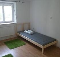 WG Zimmer möbliert *WiFi* - 400,00 EUR Kaltmiete, ca.  15,00 m² in Augsburg (PLZ: 86154) Oberhausen