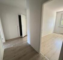 Schöne 4-Zimmer-Wohnung mit Balkon im 1.Obergeschoss - Plauen Alt Chrieschwitz