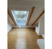 Helle Dachgeschosswohnung im Regensburger Westen