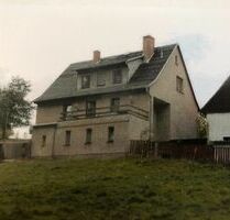 Wohnhaus mit Scheune und 0,6 ha Grundstück - Glauchau