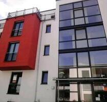 Helle 2-Zimmer-Wohnung mit Süd-Balkon im Herzen von Kelsterbach