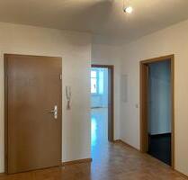 Stilvoll sanierte Wohnung im Herzen der Hofer Altstadt - 2. OG mit Aufzug - ca. 127 m² Wohnfläche