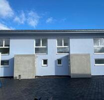 ZU VERMIETEN: DOPPELHAUSHAELFTE IN 79848 BONNDORF - Eggingen