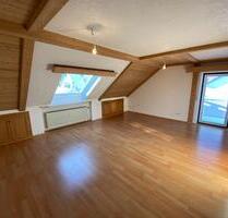 Sehr schöne 3 Zimmer DG Wohnung in bester Lage in Heroldsberg