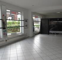 Gewerbefläche 115 m²-barrierefrei-große Schaufenster-Parkplatz - Kahla