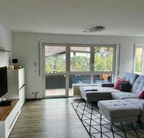 Lichtdurchflutete 3-Zimmer-Wohnung mit Balkon und TG-Stellplatz - Neumarkt in der Oberpfalz Altenhof