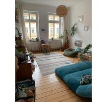 Helle 2-Raum-Wohnung mit Holzdielen und Balkon - Leipzig Nordost