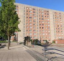 +++ Begehrte 3-RW mit Dusche. Balkon und Aufzug + Aussicht über ganz Schwerin +++