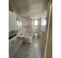 4-Zimmer-Wohnung mit Balkon und Garage – Unrenoviert und Sofort V - Hamburg Groß Borstel