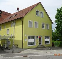 Provisionsfrei! 2-Zi-Wohnung + 2 Gewerbeeinheiten + 3-fach Garage - Grafenau Frauenberg