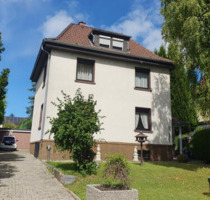 Freistehendes Einfamilienhaus in VS-Schwenningen mit Doppelgarage - Villingen-Schwenningen