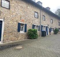 Charmante 2,5-Zimmer-Wohnung mit Geschichte im Herzen Eilendorfs - Aachen