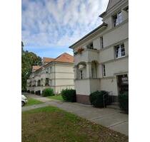 2- Raum EG-Wohnung im sanierten Altbau auf ca. 54 m² mit 2 Balkonen zu vermieten. - Leipzig Nordost