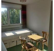 Top location in the heart of Berlin, WG-room 13m2 for a woman