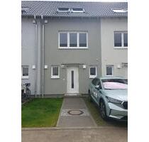 Familienfreundliches 5-Zimmer-Reihenhaus in Zossen, Neubau mit Terrasse & Stellplätzen