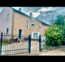 Großzügiges Einfamilienhaus - 380.000,00 EUR Kaufpreis, ca.  147,00 m² in Halle (PLZ: 33790)