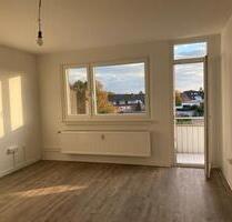 Renovierte 4-Zimmer-Wohnung mit Balkon - Bremen Osterholz