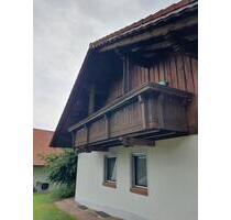 helle 3 Zimmer Wohnung - 795,00 EUR Kaltmiete, ca.  95,00 m² in Schorndorf (PLZ: 93489)