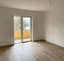 Attraktive 2-Zimmer-Wohnung mit Balkon und toller Aussicht in Menden - Menden (Sauerland)