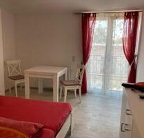 1 Zimmer frei in Frauen-Wohngemeinschaft mit 2 Zimmern - Freiburg im Breisgau Betzenhausen