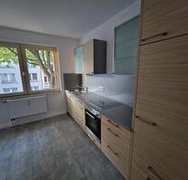 Sanierte 2,5-Zimmer Wohnung mit Einbauküche - Essen Stadtbezirk IV