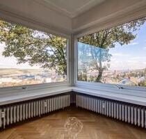 Großzügige 5 Zimmerwohnung mit Garten Balkon und Terrasse - Höchberg