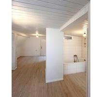 Wohnung mit einem Zimmer. Bezugsfrei nach Sanierung - Augsburg Innenstadt