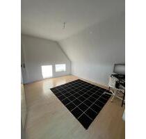 WG Zimmer Ahrensburg - 700,00 EUR Kaltmiete, in Ahrensburg (PLZ: 22926)