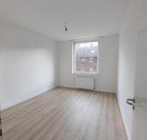 Renovierte, lichtdurchflutete 2-Zimmer-Wohnung in Meiderich – ruhig & zentral - Duisburg Mittelmeiderich