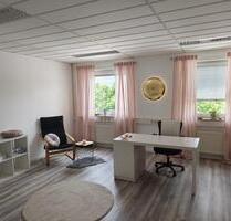 Praxis zur Untermiete - 150,00 EUR Kaltmiete, ca.  25,00 m² in Würzburg (PLZ: 97082) Steinbachtal