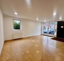 Helle Praxis-Büroräume mit besonderem Charme und großem Empfangsbereich - Annweiler am Trifels