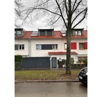 Elegantes Reihenmittelhaus mit 5 Zimmern in Esslingen am Neckar