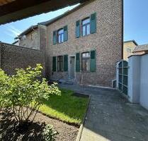 Stilvoll kernsaniertes Einfamilienhaus mit Garten in Bonn-Muffendorf - Ihr neues Zuhause!