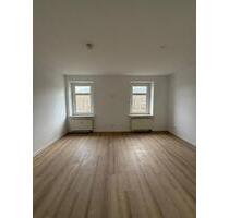 Frisch sanierte, helle 2-Zimmer-Wohnung in ruhiger Lage in Hof