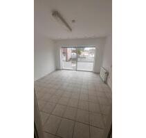 Gepflegte 2-Zimmer-Wohnung in Bahnhofsnähe – 50 m², Erdgeschoss - Mönchengladbach Süd