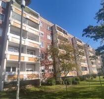 Bezugsfertige 3-Raum-Wohnung mit Balkon und Dusche - Halle (Saale) Gesundbrunnen