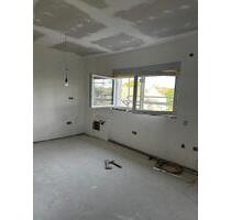4 Zimmer-Wohnung mit Balkon, Barrierefrei und Aufzug, sowie mit günstigen Sonnen-Energie (A+) - Essen Stadtbezirk VII