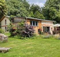 Großzügiges Landhaus inmitten eines 4.500 m² Naturgarten - Grambow