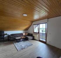 Helle 3 ZKB DG-Wohnung, 78 qm, ab 01.11. frei in Wolfskehlen - Riedstadt