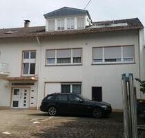 Großzügige helle 3,5 Zimmer-Dachgeschoß Whg. mit schöner Aussicht - Baden-Baden Balg