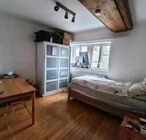 helles WG-Zimmer in der Altstadt im Zentrum von Kulmbach für stud