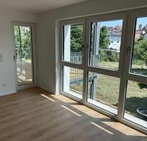 Exklusive 4-Zimmer-Wohnung, Erstbezug nach energieeffizienter Sanierung (KfW-Standard) - Waldbüttelbrunn
