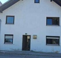 Einfamilien Haus zum Verkauf - 170.000,00 EUR Kaufpreis, ca.  95,00 m² in Dingolfing (PLZ: 84130)