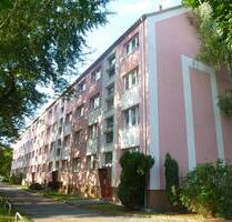 Kernsanierte 3- Raum Wohnung - 425,00 EUR Kaltmiete, ca.  59,99 m² in Genthin (PLZ: 39307)