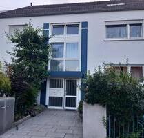 Modernisierte 3-Raum-Wohnung mit Balkon und Einbauküche in Thon - Nürnberg Schnepfenreuth