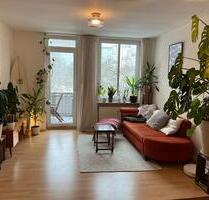 Helle und ruhige 2-Zimmer Wohnung mit Balkon zur Zwischenmiete - München Bogenhausen