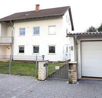 MEHRFAMILIENHAUS in guter WOHNLAGE 8 ZIMMER,STELLPLÄTZE,GARAGE - Süßen