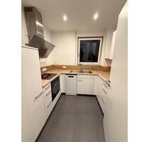 Moderne 2-Zimmer-Wohnung mit Balkon, Einbauküche & Bad mit Wanne - Frontenhausen