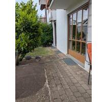 2-Zimmer EG-Eigentumswohnung mit Garten in gepflegtem 8-Familienh - Fürstenfeldbruck